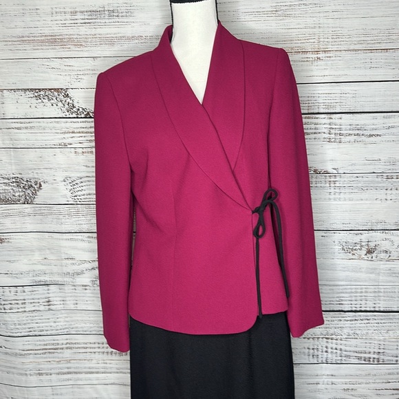 LeSuit Petite 2 piece Outfit Skirt/Blazer Combo 12P - Picture 2 of 11